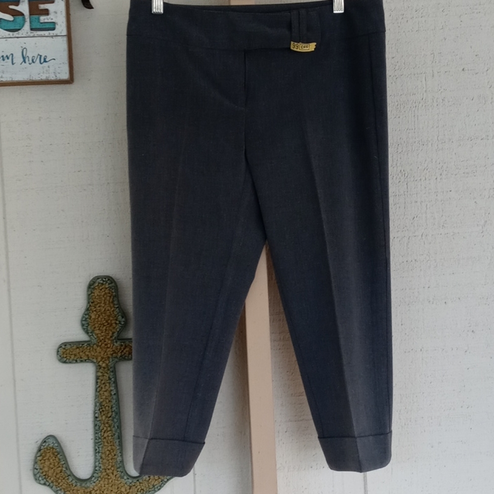 LIKE NEW CUFFED CAPRI DRESS PANTS